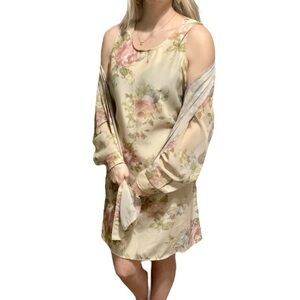 Beautiful Floral Vintage set by Perceptions‎ by Irene B, Size Large.